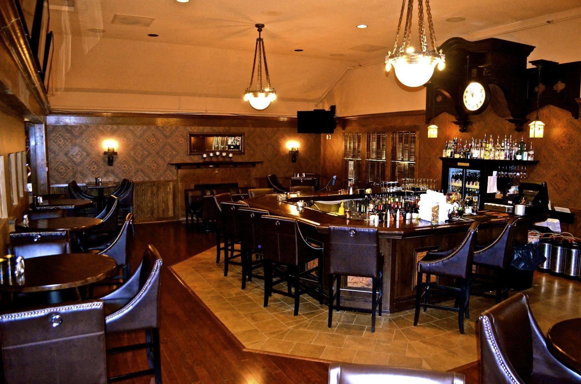 The Williston Boutique Hotel Екстериор снимка